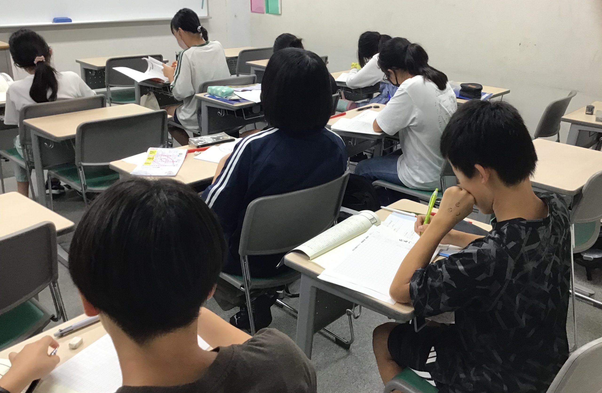ena葛西通信「本日の自習風景」