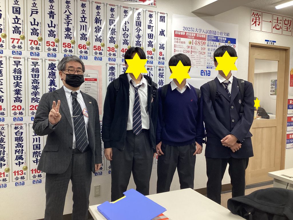 卒業生とともに