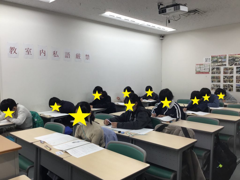 #833 先輩たちと力比べ