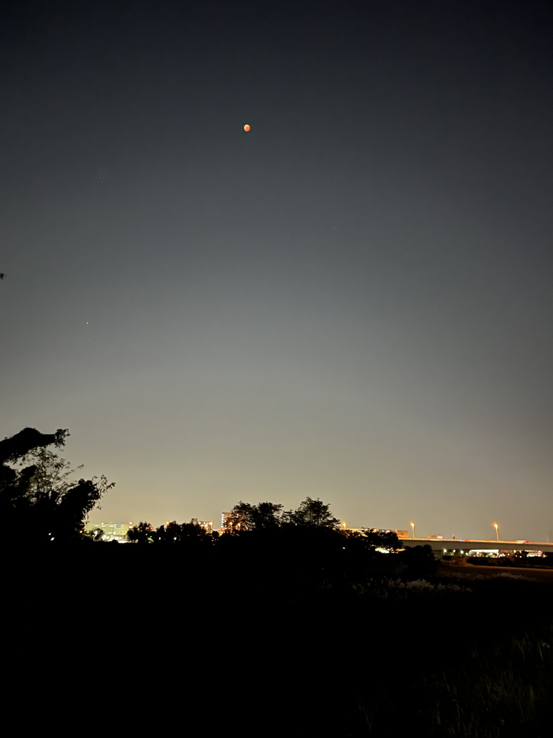 皆既月食の月が赤い理由 個別指導 個別ena のご案内 公式 進学塾のena