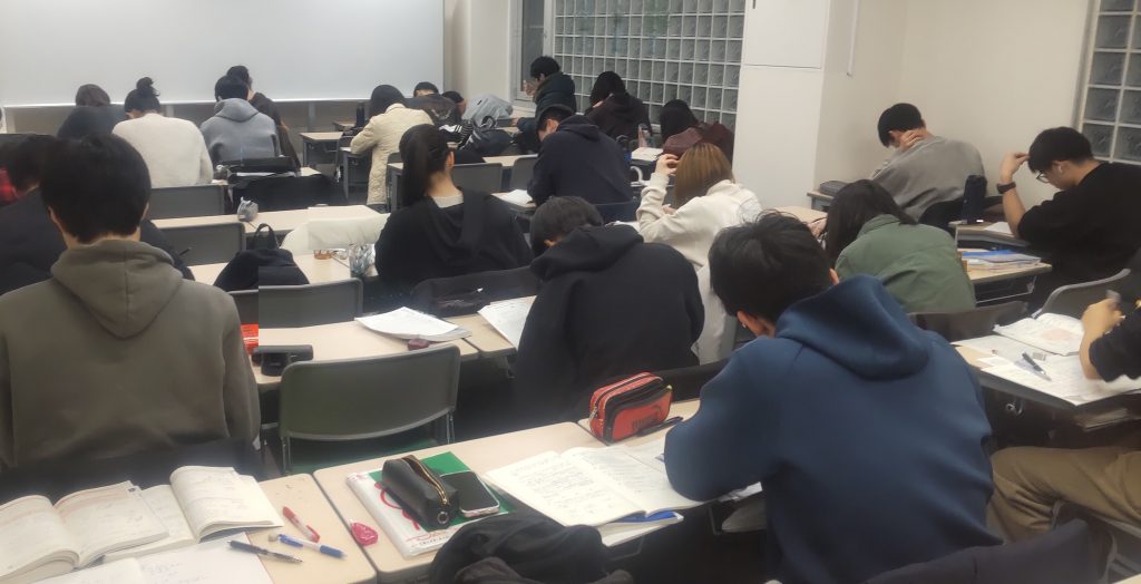 冬期講習中の自習室の様子